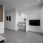 Nexia, Nilie Hospitality Mgmt Apartman