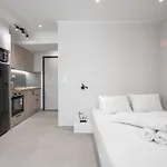 Nexia, Nilie Hospitality Mgmt Apartman